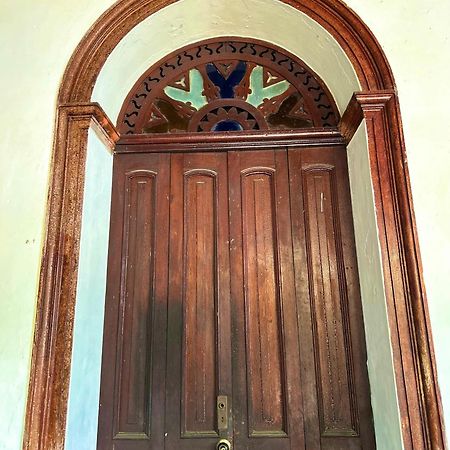 Hostal Velvet Plaza Santa Ana Dış mekan fotoğraf